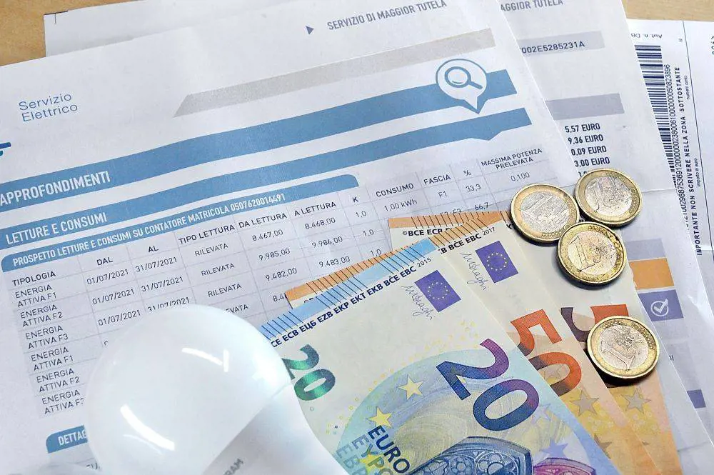 Decreto bollette luce e gas, chi può chiedere il bonus: tutti gli sconti