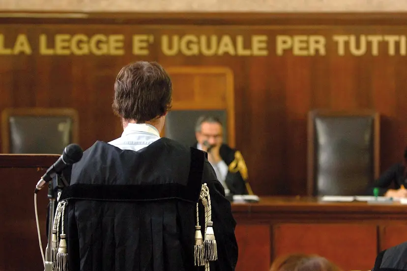 L’assicurazione gli dice che l’assegno risulta incassato, ma non era stato lui a farlo, ora dovrà essere risarcito