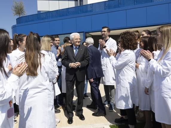 Sergio Mattarella: “Salari troppo bassi in Italia, la gente non ce la fa più”