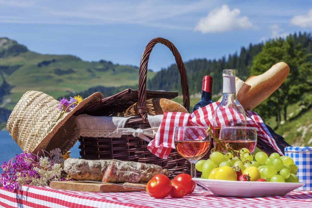 Vacanze di Pasqua, occhio all’ambiente e agli sprechi alimentari