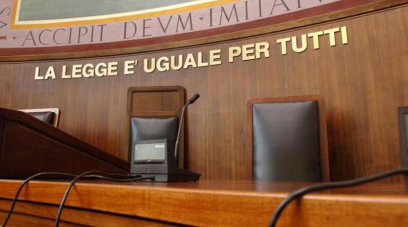 Una sorta di Robin Hood moderno ha fatto sconti per 2 anni ai clienti per circa 200 mila euro, ora dovrà restituirli