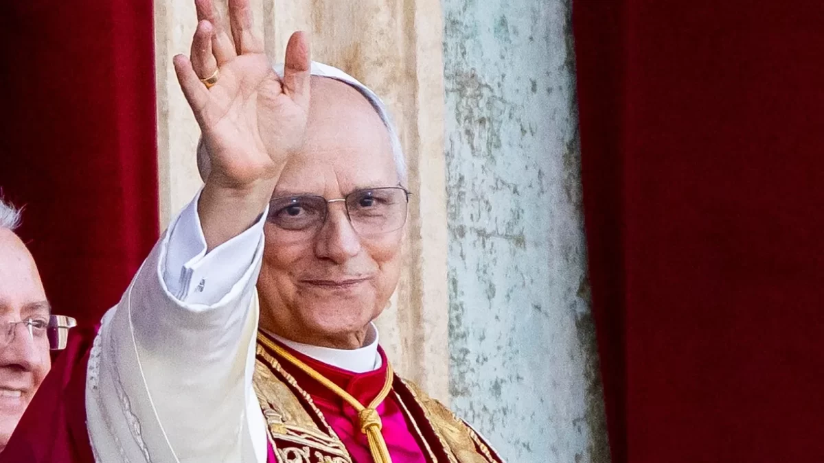 Il nuovo Papa, una presenza che non pesa, che ti fissa e non ti distrae da tutto il resto