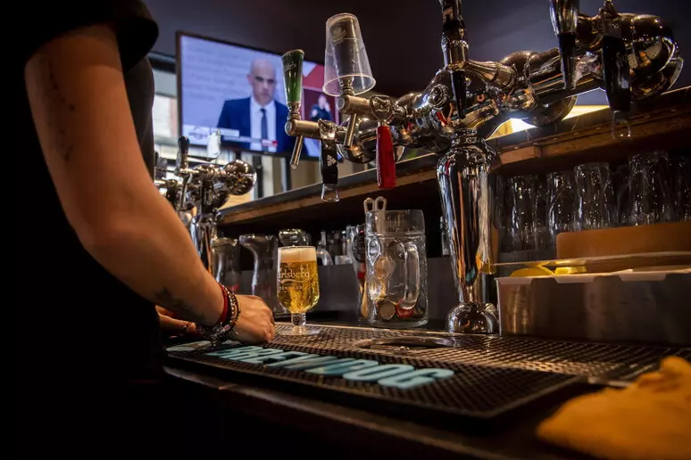 TI scappa una bestemmia? Nessun problema basta pagare una “multa” di 1 euro, l’iniziativa con scopi benefici di un bar