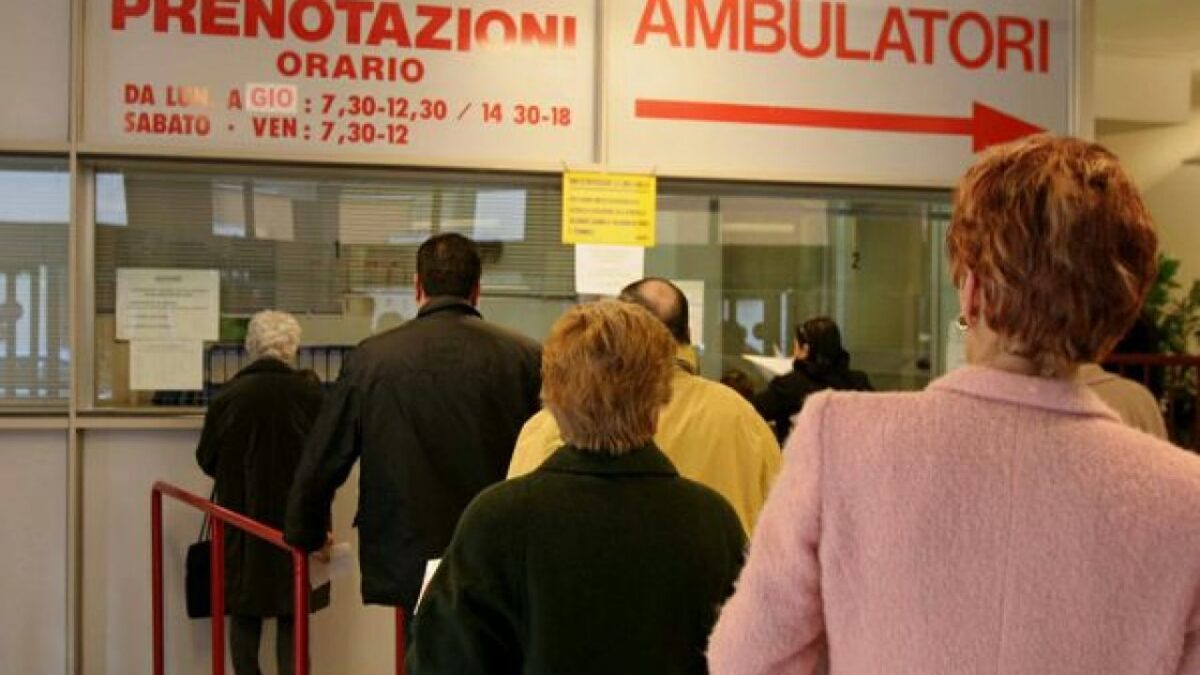 Liste d’attesa: per i tempi troppo lunghi 4 milioni di italiani rinunciano a visite ed esami