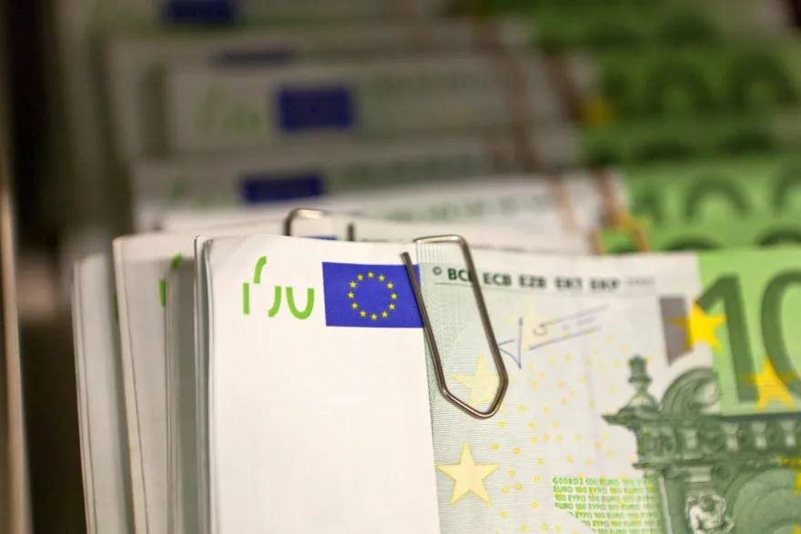 La storia del pensionato più fortunato d’Italia, a maggio ha vinto oltre 35 milioni di euro: “Aiuterò le famiglie in difficoltà”