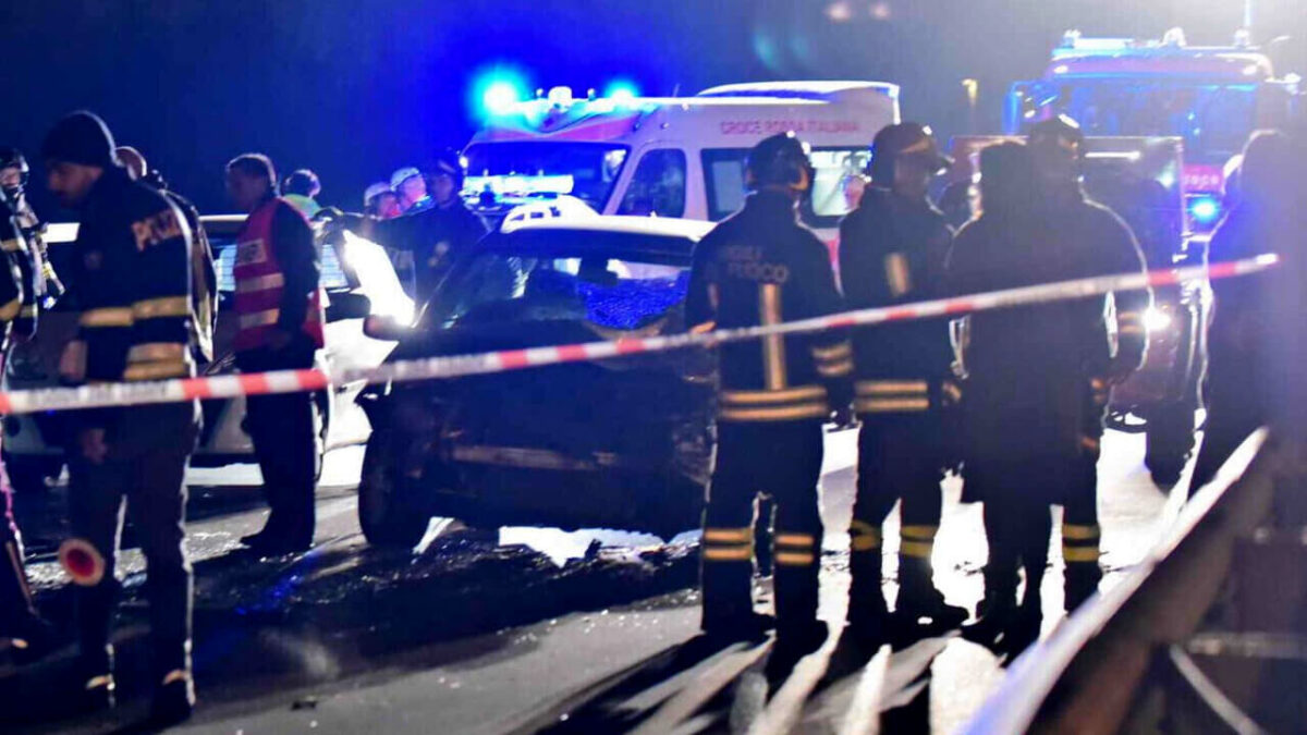 L’ultimo addio a Luigi Petrella, il sedicenne che ha perso la vita in un tragico incidente nel casertano