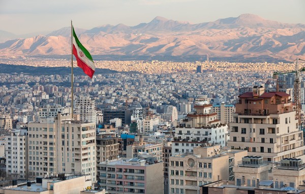 Dopo “l’aiuto degli Usa” in Iran il governo dei falchi di guerra israeliani cerca nuove sponde in Libano e in Siria