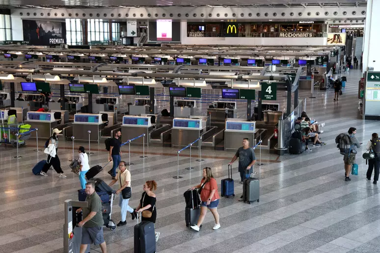 Cinese arrestato a Malpensa per spionaggio su richiesta e mandato dell’Fbi
