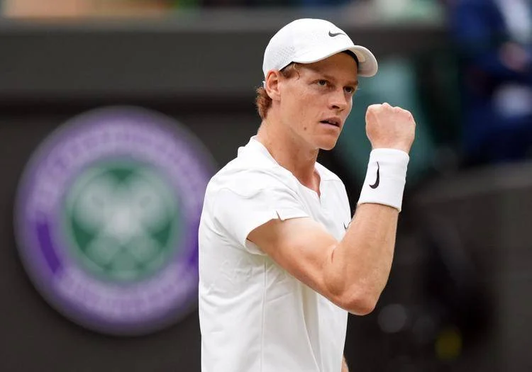 Sinner avanti facilmente finora a Wimbledon, 6 italiani al terzo turno del torneo più importante