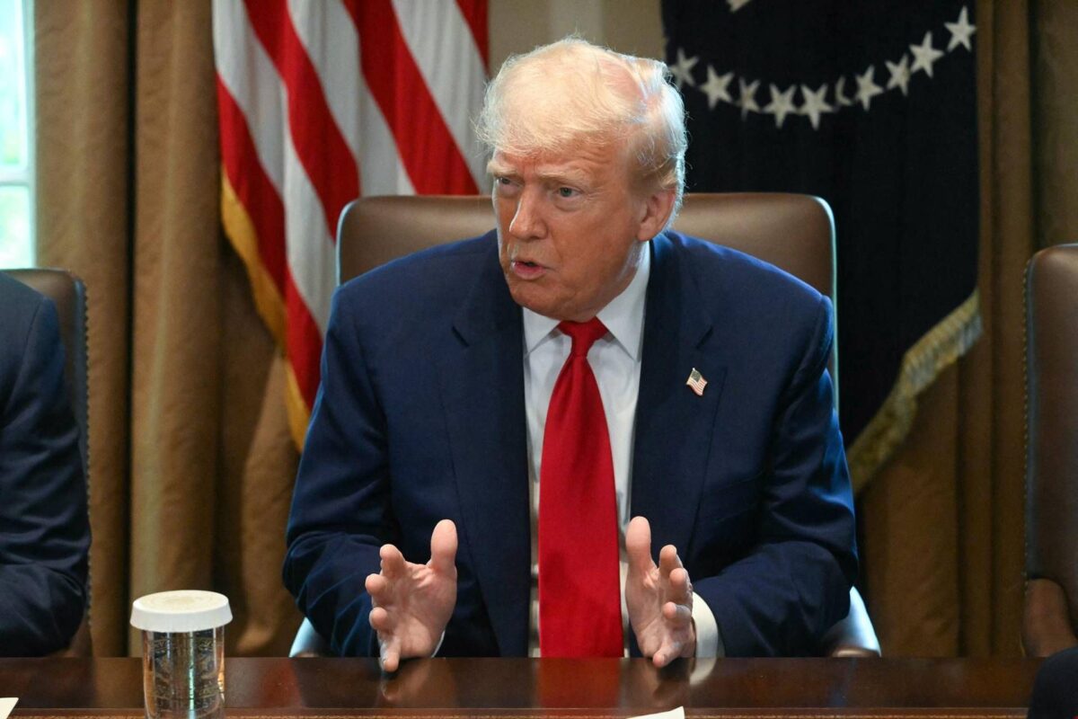 Donald Trump cambia di nuovo idea: “Nessun progresso sull’Ucraina con Valdimir Putin, daremo le armi a Kiev”