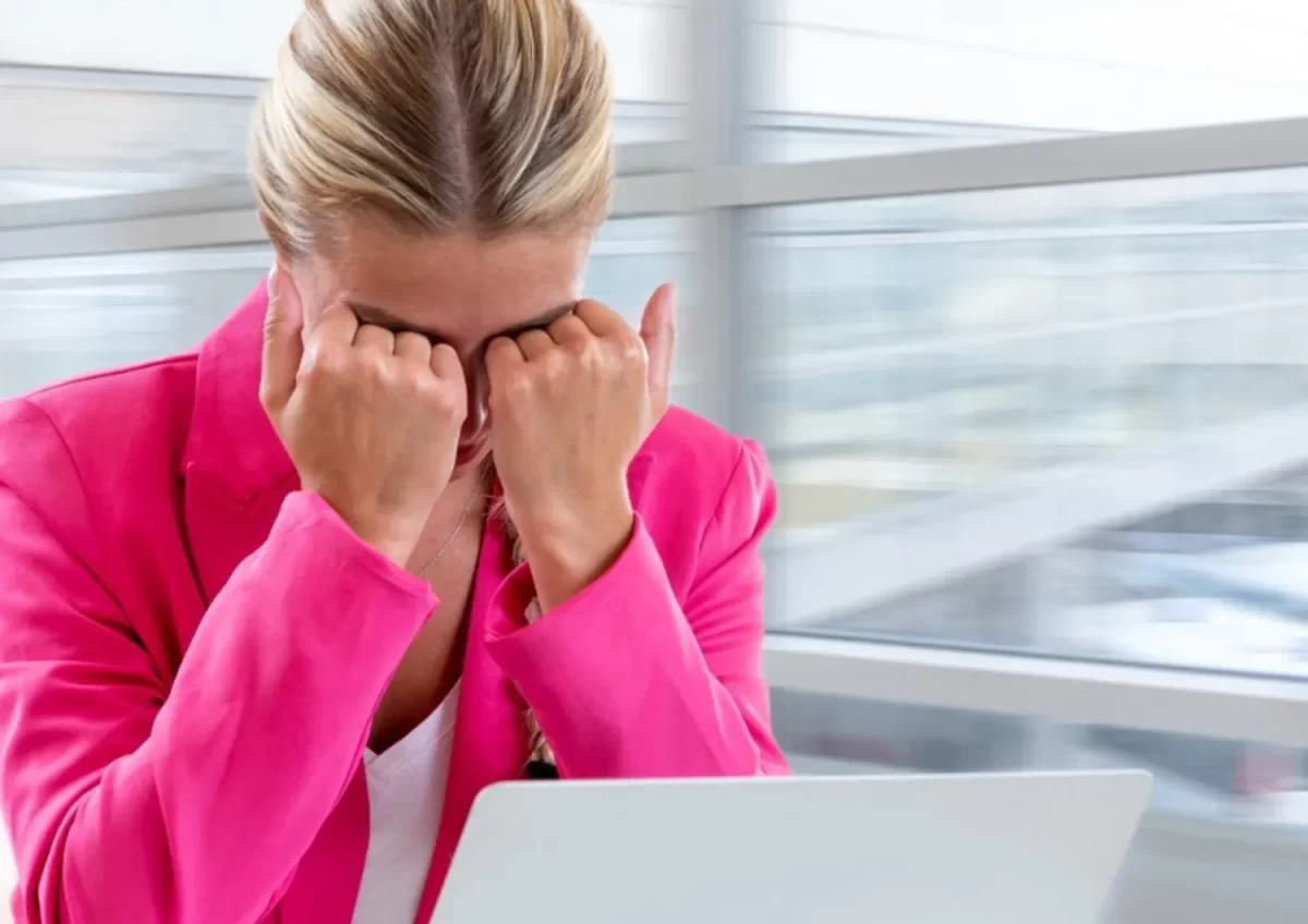 Phica chiude i battenti per rimediare agli errori fatti, anche foto di donne famose erano finite sul sito per adulti
