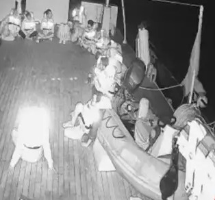 Flotilla, iniziato l’abbordaggio da parte delle navi dell’esercito israeliano, ore convulse