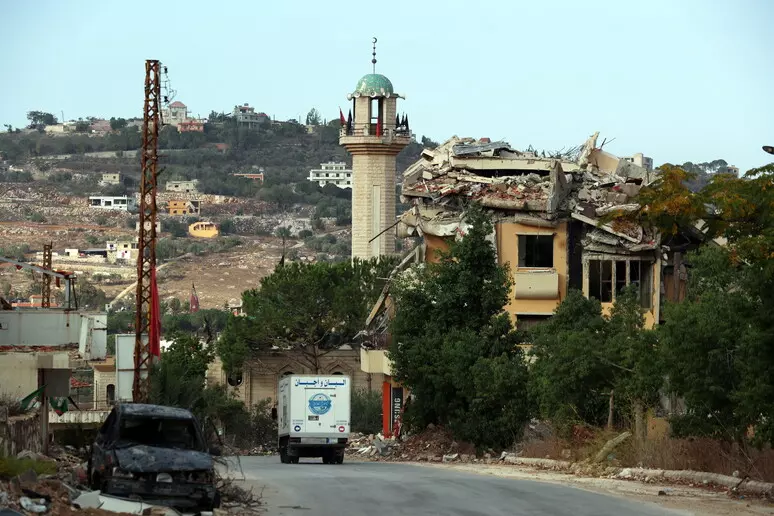 Israele e il muro ai confini con il Libano e l’offensiva ormai perpetua contro Hezbollah e non solo