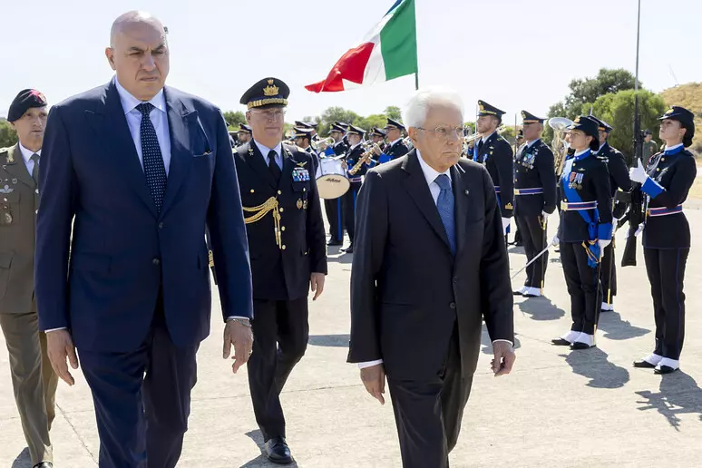 Giornata dell’unità nazionale e delle forze armate, per Mattarella occorre “creare difesa europea comune”