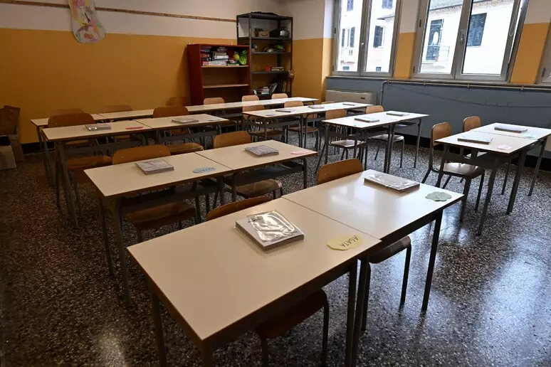 Ancora una “lista stupri” nei bagni del liceo, la denuncia della preside dell’istituto di Siena