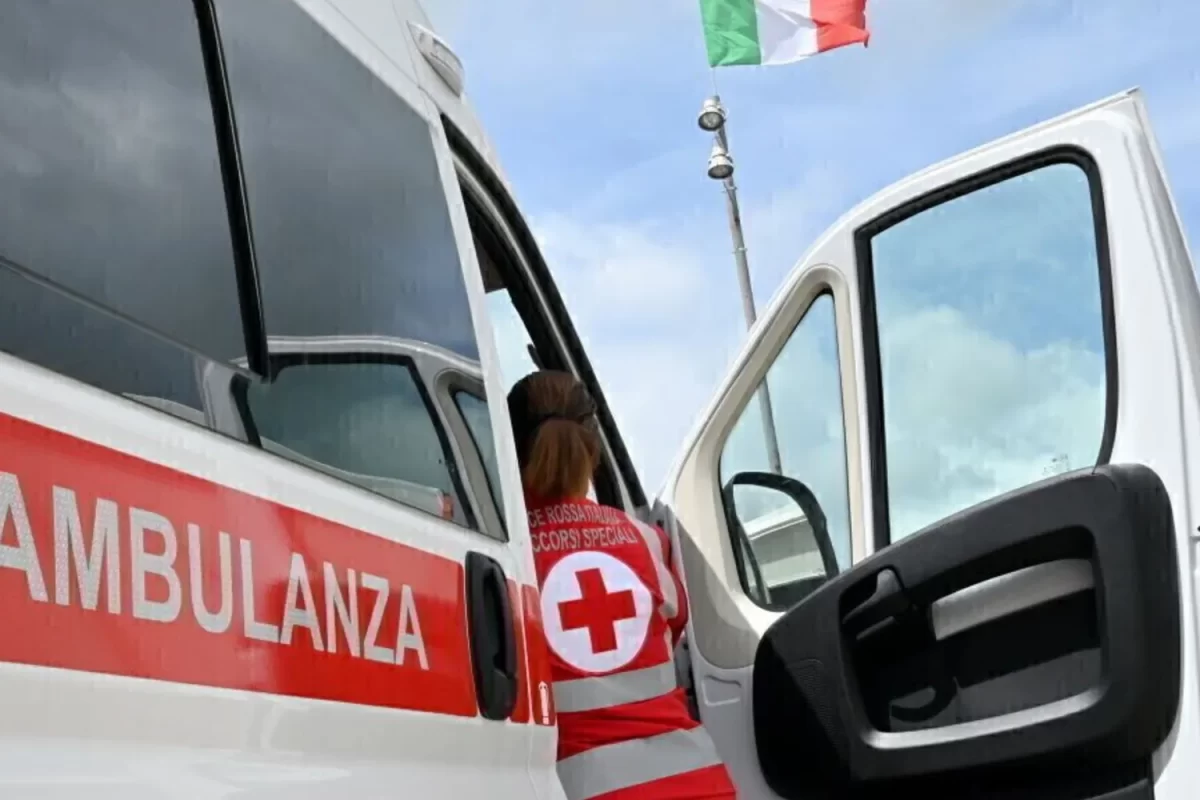 Tragedia in famiglia, bimba di due anni muore soffocata da un pezzo di wurstel