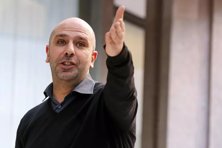 Il ritorno di Checco Zalone nelle sale cinematografiche con il suo nuovo film
