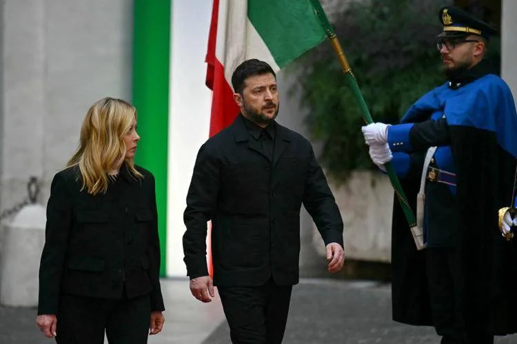 Zelensky da Meloni: “Contiamo sull’Italia, io pronto a elezioni”