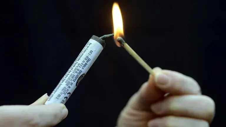 Botti di Capodanno, 57 feriti solo a Napoli e ben 770 interventi in tutta Italia, anche una sparatoria in strada