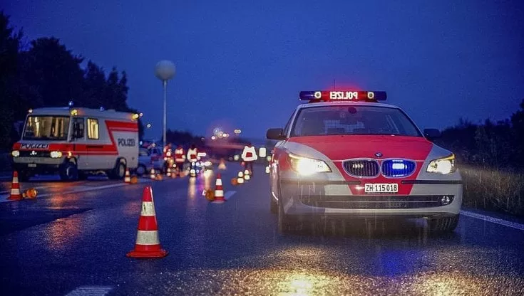 Esplosione in un locale svizzero dove centinia di giovani stavano festeggiando il Capodano, 40 morti