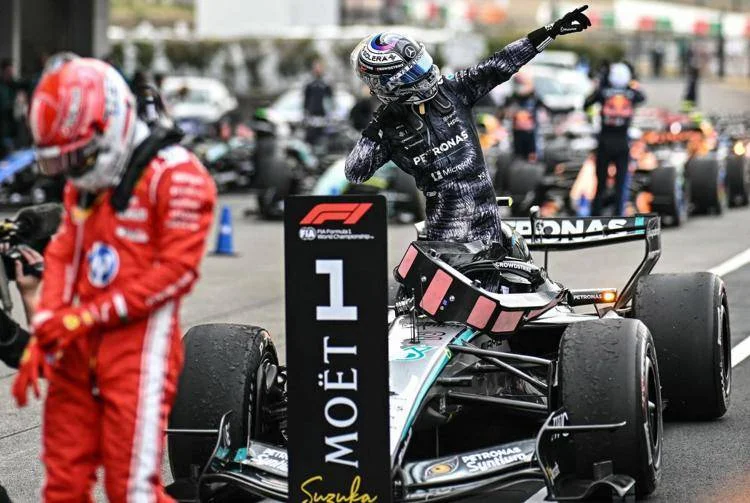 La favola di Kimi Antonelli, vince ancora e diventa leader del mondiale a 19 anni