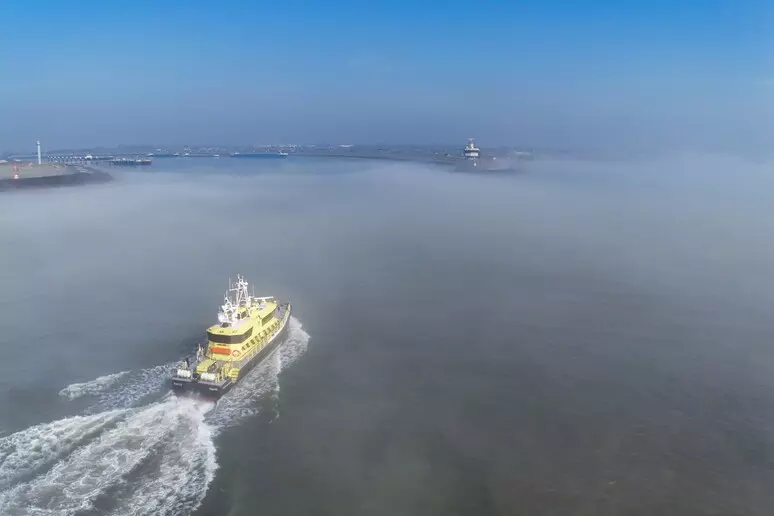 Cresce l’allerta nello stretto di Hormuz, uno dei principali snodi per il commercio di petrolio