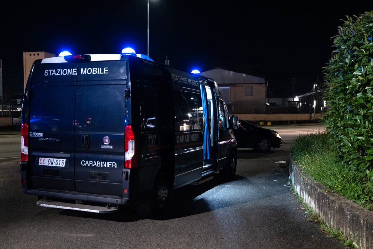 Lucca, prosegue l’operazione “Movida sicura” dei carabinieri, sospesa l’attività di una discoteca con multe e denuncia per i titolari