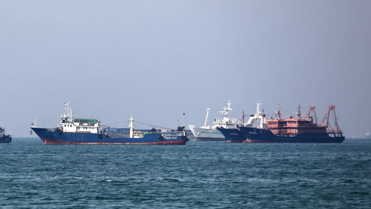 Tregua fragile, bloccato di nuovo stretto Hormuz causa raid Libano