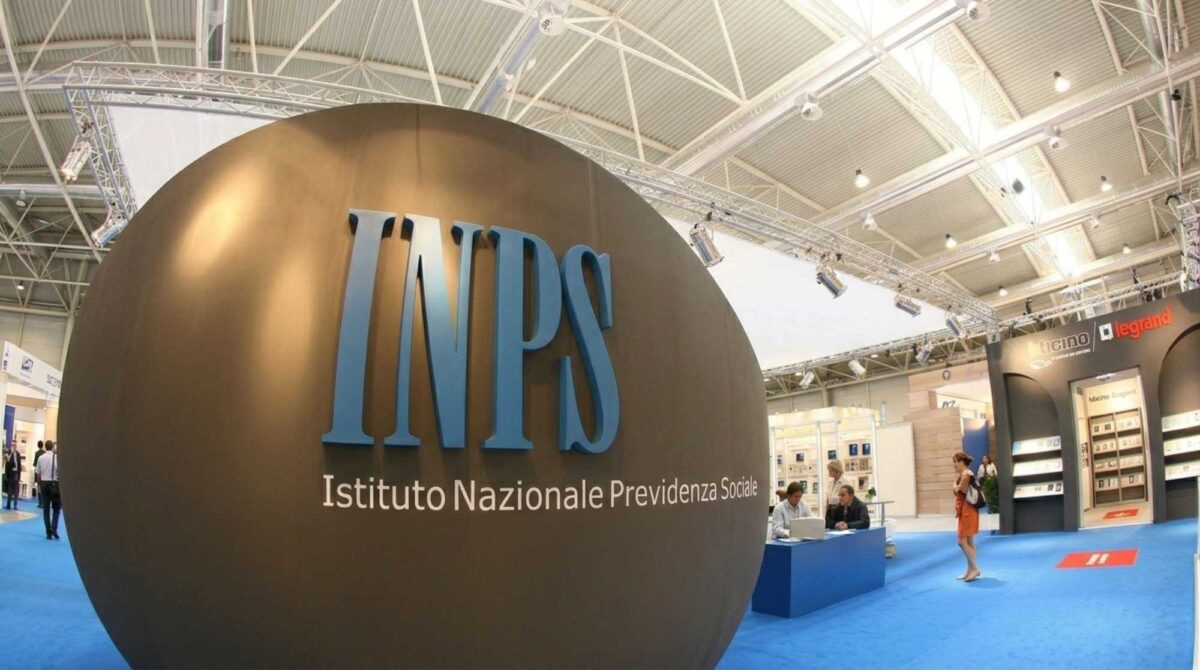 Inps, il reddito di libertà, per donne vittime di violenze, sale a 530 euro