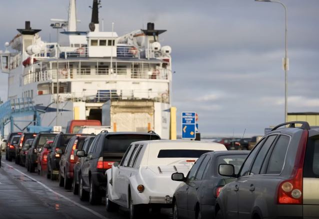Toscana, la crisi del carburante inizia a farsi sentire: traghetti bloccati o in ritardo e sistema sotto pressione