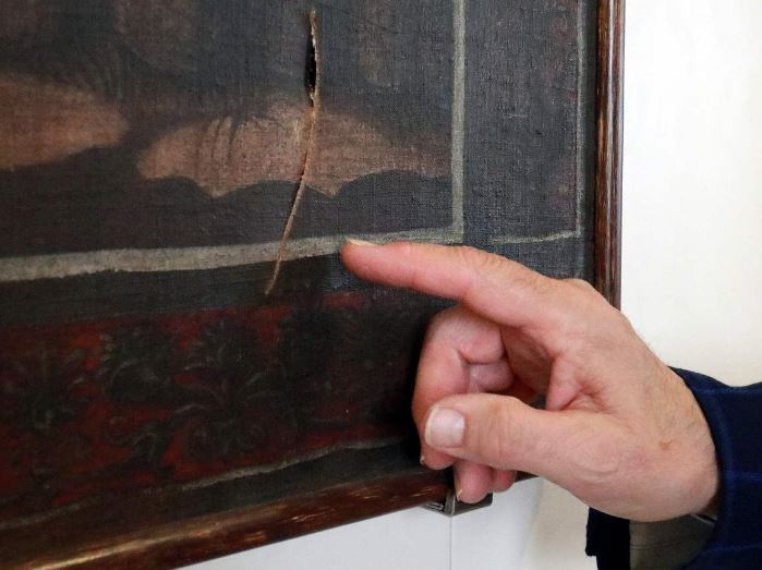 Rovinano un’opera d’arte in casa di un facoltoso imprenditore toscano e ora dovranno pagare i danni