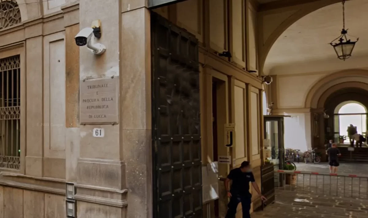Lucca: botte, minacce e pedinamenti, stalker condannato a 5 anni