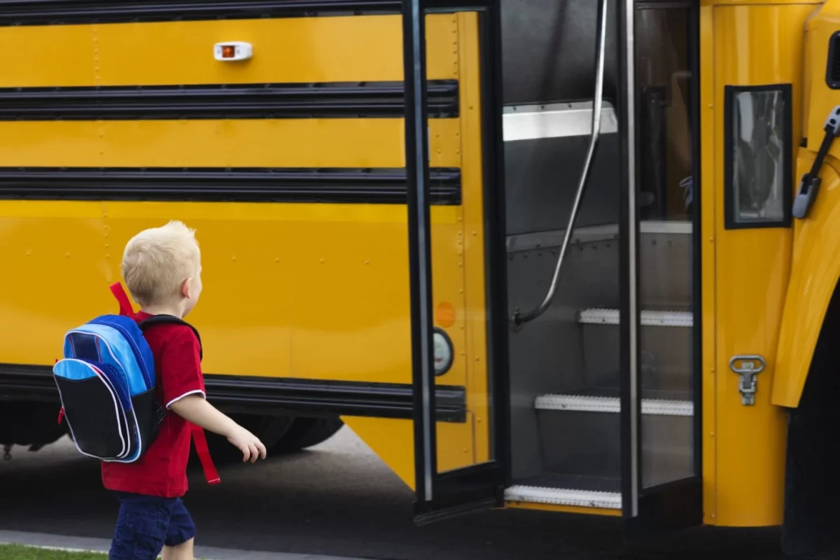 Torino, 11enne lasciato a terra dall’autista del bus: non aveva con sé l’abbonamento