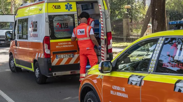 Scontro fatale tra auto e moto: muore donna di 56 anni di Massa Carrara