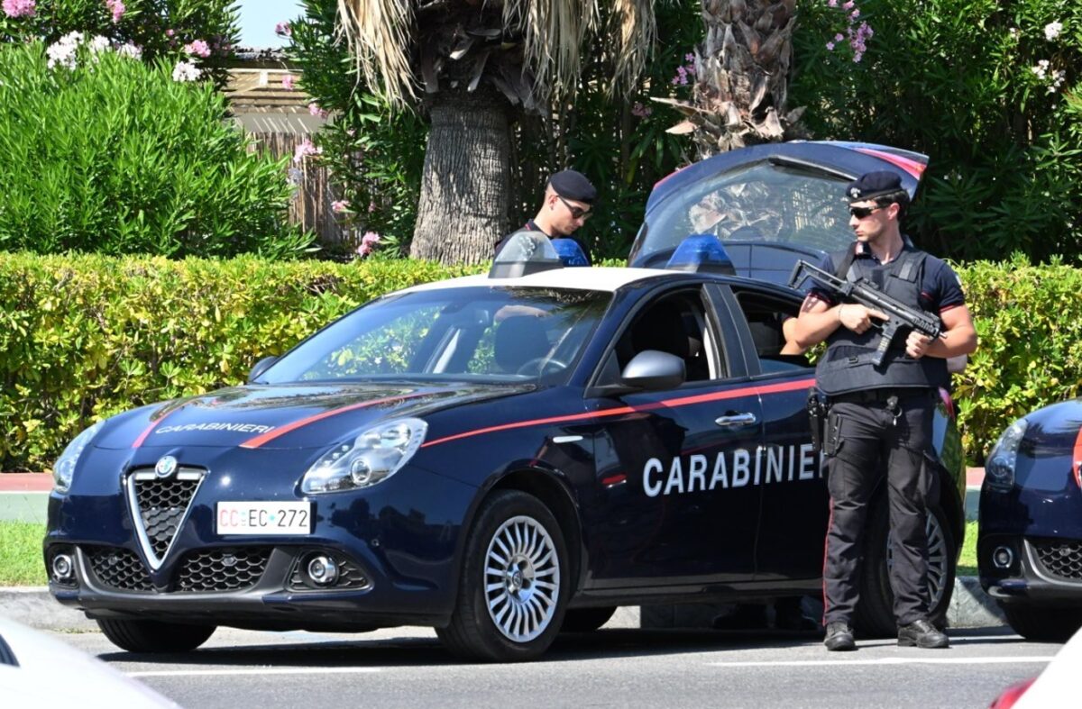 Camaiore, fuga spericolata nella notte, fermato dopo inseguimento