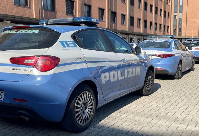 Difende una donna che aveva chiesto aiuto ma viene scambiato per un molestatore e colpito a bottigliate
