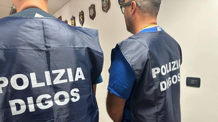 Arrestato in Toscana dalla Digos un 16enne di Como per terrorismo, mentre era in vacanza