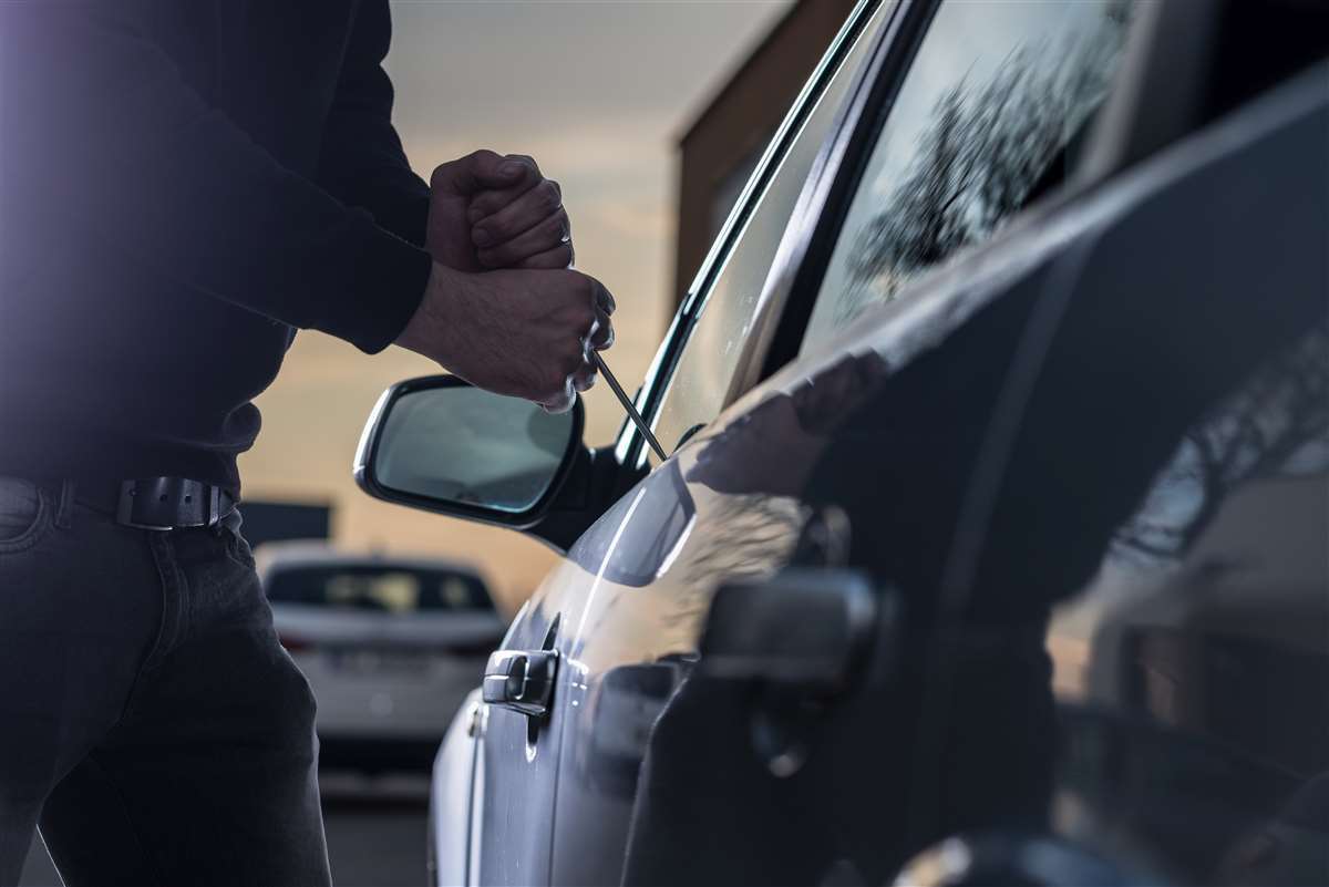In un anno in provincia di Lucca sono state rubate 152 auto e più di 230 tra moto e motorini vari