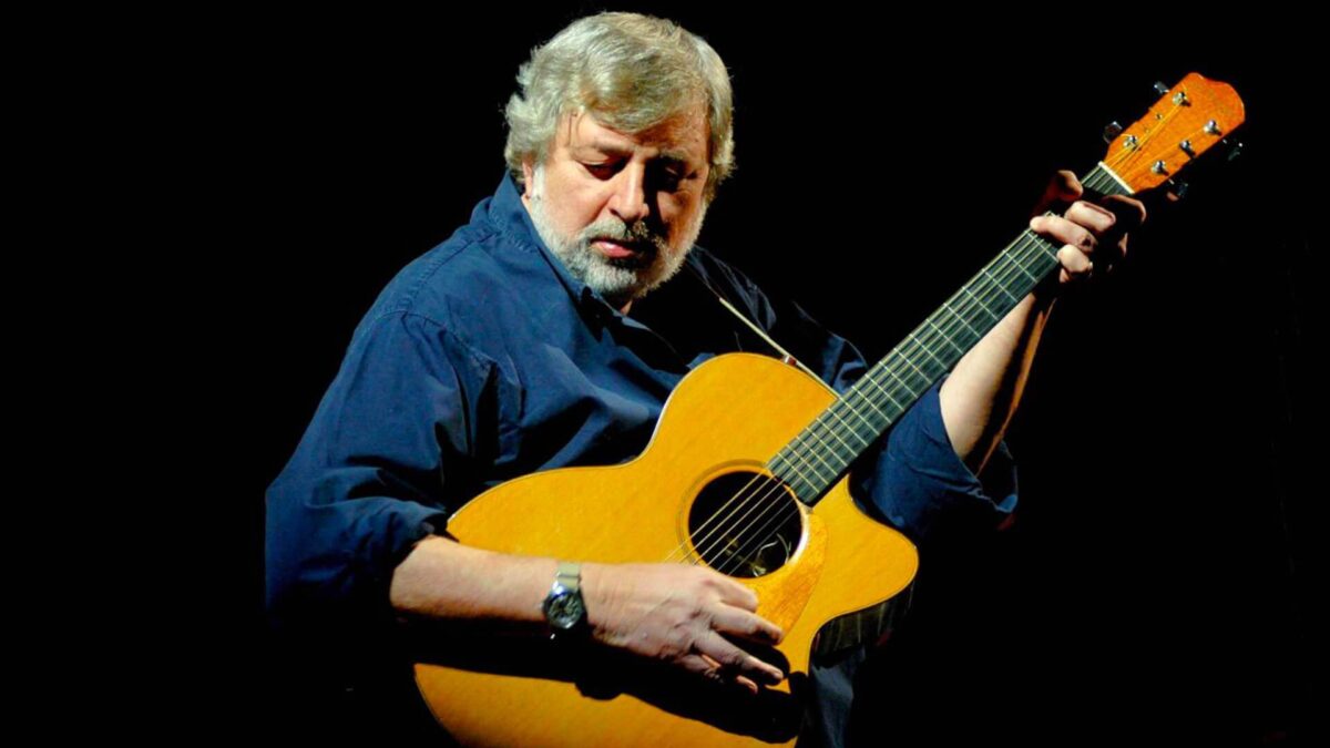 É morto Francesco Guccini, aveva 86 anni, funerali in forma privata nei prossimi giorni