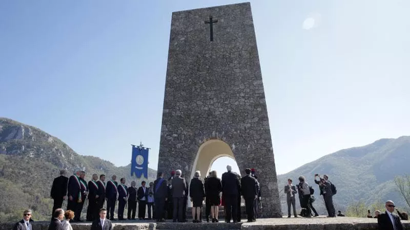 Eccidio di Stazzema, Tajani e Conte alla cerimonia, la parole di Mattarella, di Elly Schlein e Ignazio La Russa