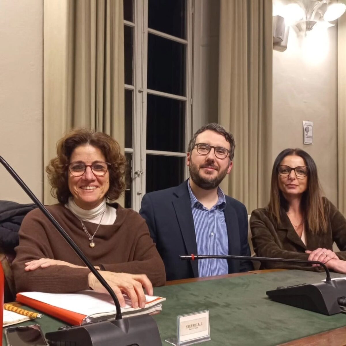Lucca e i manifesti contro il sindaco, per il consigliere Olivati: “la solidarietà spetta anche all’opposizione”
